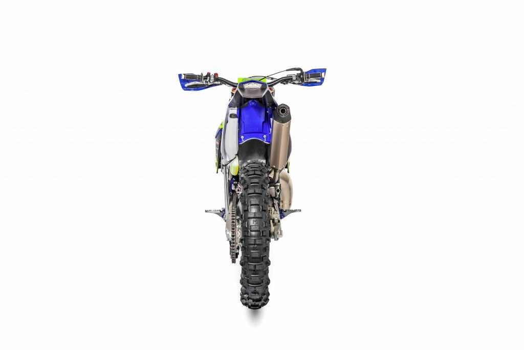 125 SE FACTORY -23